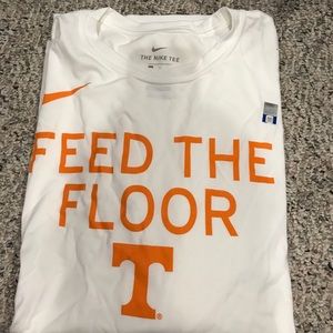 NWOT Men’s Tennessee Nike Long Sleeve Shirt